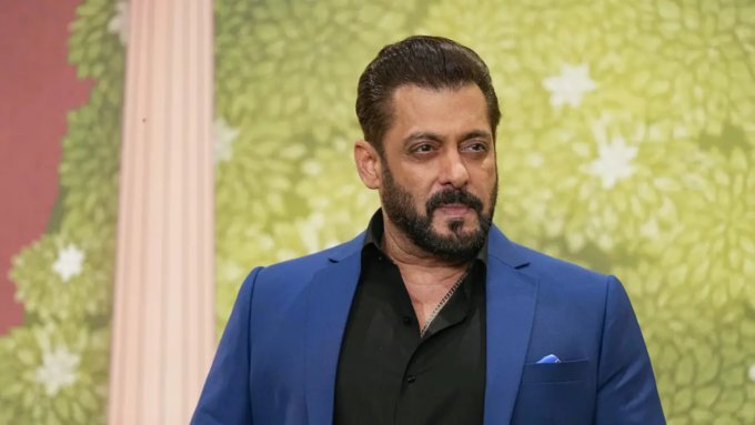 Salman Khan private dinner video sparks online privacy debate