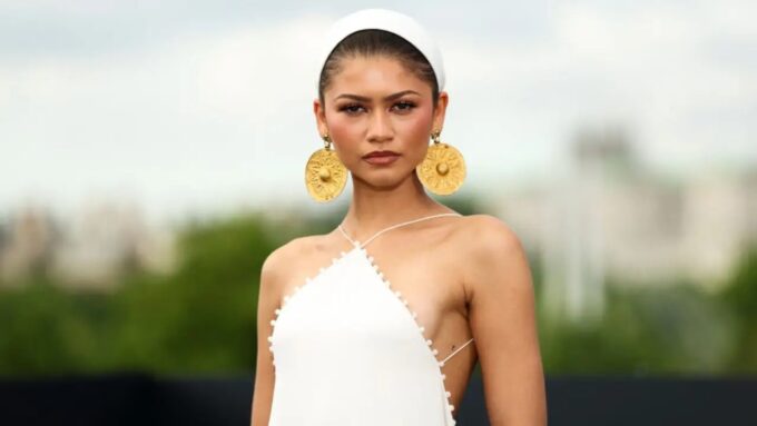 Zendaya wears 3,000-year-old Iranian gold earrings during The Odyssey press event, sparking debate over cultural heritage and historical artefacts.